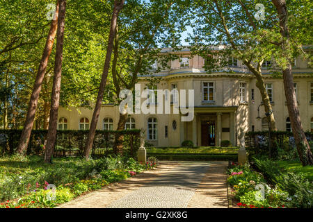 Die Wannsee-Villa, der Ort der Wannsee-Konferenz, an der die Nazis am 20. Januar 1942 die Endlösung planten, in Wannsee, Berlin Stockfoto