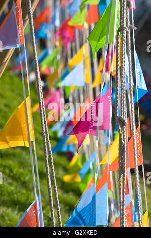 Werbe Fahnen um Festzelt an Hay Festival 2016 Stockfoto