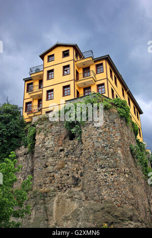 Schönes Haus auf Trabzon Schloss (auch bekannt als "Komnenos '), Trabzon Stadt, Schwarzmeer-Region (Pontus), Türkei Stockfoto