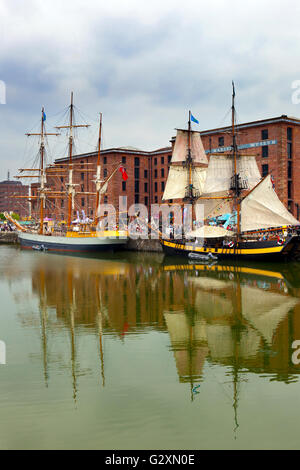 Großsegler auf dem Display an der internationalen Mersey River Festival 2016 Stockfoto