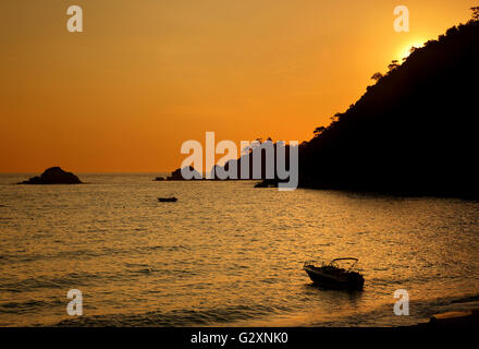 Sonnenuntergang im wunderschönen Kabak Beach, auf dem Lykischen Weg, Lykien, Provinz Mugla, Türkei. Stockfoto