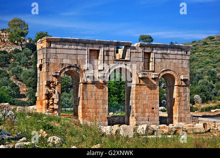Antike (römische) Tor in Patara, Lykien, Provinz Antalya, Türkei Stockfoto