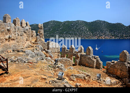 Blick von der Burg Kalekoy (Antike Simena), Kekova, Lykien, Provinz Antalya, Türkei. Stockfoto