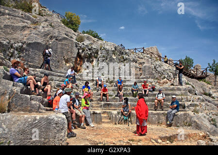 Das kleine Theater in der Burg von Kalekoy (Antike Simena), Kekova, Lykien, Provinz Antalya, Türkei. Stockfoto