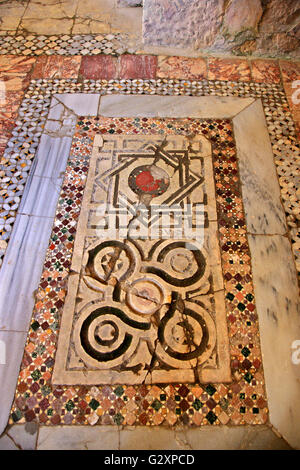 "Detail" aus dem Boden der byzantinischen Kirche des Heiligen Nikolaus (Santa Claus), Myra (Demre), Lykien, Provinz Antalya, Türkei Stockfoto