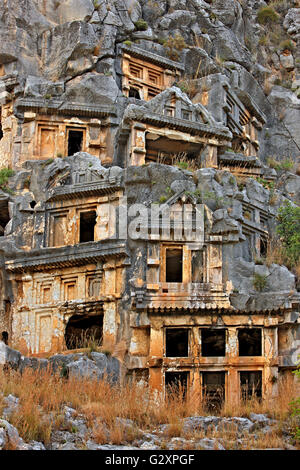 Die erstaunliche Nekropole des antiken Myra, Demre, Lykien, Provinz Antalya, Türkei. Stockfoto