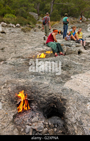 An die ewigen Flammen von Chimaera (Yanartas), Lykien, Provinz Antalya, Türkei. Stockfoto