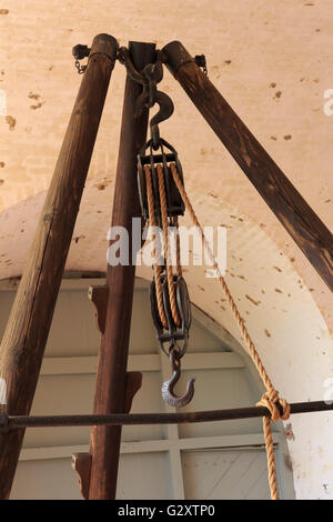 Flaschenzug zum Heben von Kanonen auf Fort Pulaski, Cockspur Island, Georgia verwendet Stockfoto