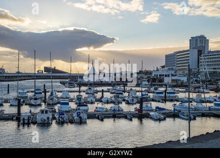 Ponta Delgada Azoren Hafen Port-Boote-Schiffe Stockfoto