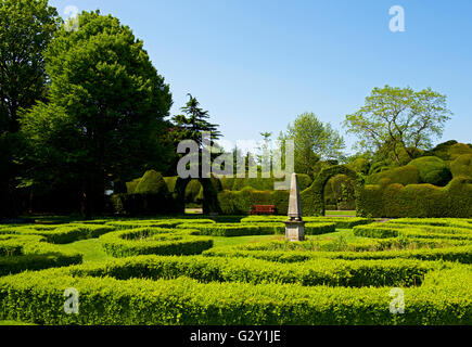 Die formalen Gärten des Ayscoughfee Hall, Spalding, Lincolnshire, England UK Stockfoto