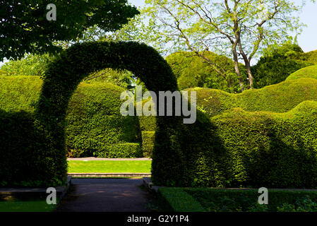 Die formalen Gärten des Ayscoughfee Hall, Spalding, Lincolnshire, England UK Stockfoto