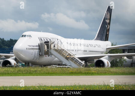 "Ed Force One" Iron Maiden Boeing B747-428 in Zürich Schweiz Stockfoto