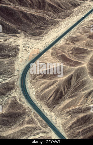 Panamericana im Bereich der Nazca-Wüste - Peru, Südamerika Stockfoto