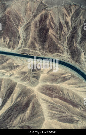 Panamericana im Bereich der Nazca-Wüste - Peru, Südamerika Stockfoto