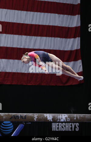 Hartford, CT, USA. 4. Juni 2016. Turnerin Ragan Smith (Texas Dreams) konkurriert während der senior Mehrkampf bei der 2016 Geheimnis US Classic in Hartford, CT. Melissa J. Perenson/CSM/Alamy Live News Stockfoto