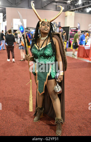 Philadelphia, Pennsylvania, USA. 5. Juni 2016. Wizard World Philadelphia 2016, Ventilatoren, gekleidet im Kostüm ihrer Lieblings-Charaktere auf der Comic-Con-Expo statt im Pennsylvania Convention Center in Philadelphia Pa © Ricky Fitchett/ZUMA Draht/Alamy Live News Stockfoto