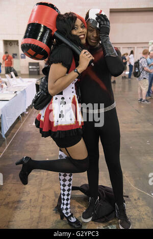Philadelphia, Pennsylvania, USA. 5. Juni 2016. Wizard World Philadelphia 2016, Ventilatoren, gekleidet im Kostüm ihrer Lieblings-Charaktere auf der Comic-Con-Expo statt im Pennsylvania Convention Center in Philadelphia Pa © Ricky Fitchett/ZUMA Draht/Alamy Live News Stockfoto