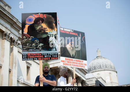 London, Vereinigtes, Königreich, Trafalgar, Platz, Rallye, Golden, Trafalgar Square, London, UK 5. Juni 2016, Demonstranten bei der Rallye für Sikhs am 32. Jahrestag des Angriffs auf den goldenen Tempel in 1984.  Bildnachweis: Ben Gingell/Alamy Live-Nachrichten Stockfoto