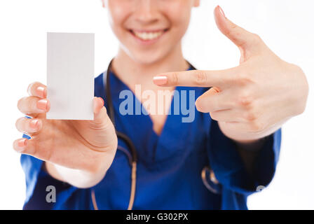 Krankenschwester, Arzt, mit schönen Hände geben Karte Stockfoto