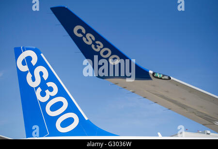 Die Flügel eines Bombardier C Serie 300 Jet ist auf ein Bombardier C-Serie-Montagewerk in Mirabel, que, Freitag, 29 April gezeigt, Stockfoto