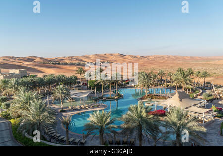 Qasr Al Sarab Desert Resort, ein Luxus-Resort von Anantara in der leeren Viertel Wüste, Abu Dhabi, Vereinigte Arabische Emirate Stockfoto