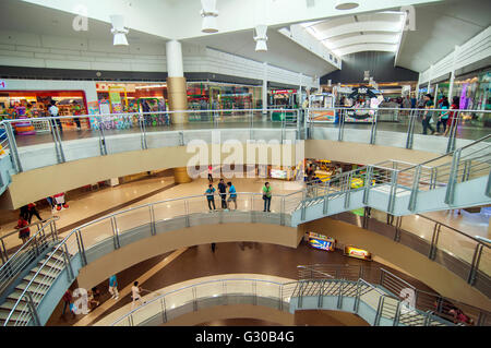 SM Mall Interieur, Reklamationsgebiet, Cebu City, Philippinen Stockfoto