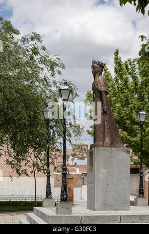 Denkmal in Madrigal de Las Altas Torres Dorf, Königin Isabella die katholische (1451-1504) Stockfoto