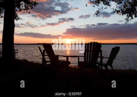 Sonnenuntergang am See Stör Stockfoto