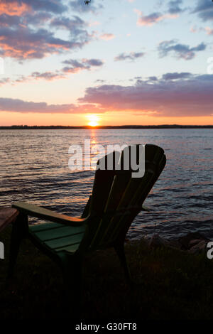 Sonnenuntergang am See Stör Stockfoto