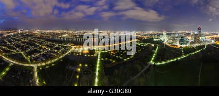 Aussicht vom Donauturm im Wienerwald (Wienerwald), Donau, alte Donau, Donau-City, Vienna International Center () Stockfoto