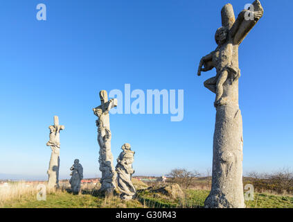 Kalvarienberg bei pillersdorfsche: Kreuz von Jesus und die beiden Diebe, Österreich, Niederösterreich, Niederösterreich, Weinviertel, Zellerndorf Stockfoto