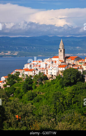 Vrbnik, kroatische Kleinstadt an der Ostküste der Insel Krk. Stockfoto