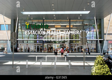 Eingang zum Bahnhof Zambrano (Estacion de Maria Zambrano), Malaga, Provinz Malaga, Andalusien, Spanien, Westeuropa Stockfoto