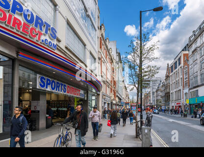 Geschäfte auf der Oxford Street in West End, London, England, Großbritannien Stockfoto