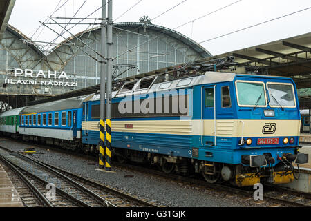 Prag, Tschechische Republik, die Bahn Ceske Drahy in Prag Hauptbahnhof Stockfoto