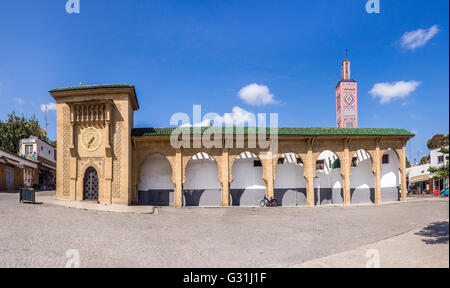 Die Fassade des Sidi Bou Abib Moschee in Tanger, Marokko Stockfoto