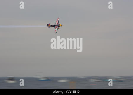 2016/06/05 gemacht Chiba, der Red Bull Air Race World Championship 2016 der 3. Haltestelle in Chiba, Japan. Team Sonka, Martin Sonka CZE (Fotos von Michael Steinebach/AFLO) Stockfoto