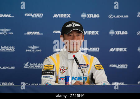 2016/06/05 gemacht Chiba, der Red Bull Air Race World Championship 2016 der 3. Haltestelle in Chiba, Japan. Gewinner-Meisterklasse, Yoshihide Muroya JPN, Team Falken (Fotos von Michael Steinebach/AFLO) Stockfoto