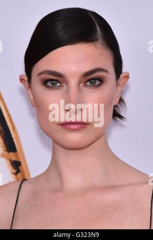 Jacquelyn Jablonski im Ankunftsbereich für 2016 CFDA Fashion Awards, Hammerstein Ballroom in Manhattan Center, New York, NY 6. Juni 2016. Foto von: Steven Ferdman/Everett Collection Stockfoto