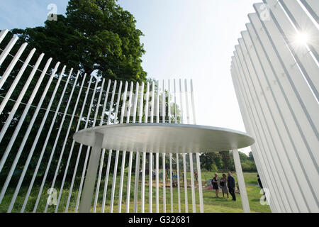 Serpentine Gallery, London, UK. 7. Juni 2016. Drücken Sie View für das Sommer-Haus, entworfen von Asif Khan. Bildnachweis: Malcolm Park/Alamy Live-Nachrichten. Stockfoto