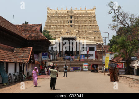 Sri Padmanabhaswamy Tempel, Hindu-Tempel in der ehemaligen Festung von Thiruvananthapuram, Trivandrum, Kerala, Indien, Asien Stockfoto