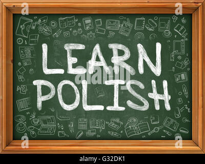 Lernen Sie Polnisch Konzept. Grünen Tafel mit Doodle Symbole. Stockfoto