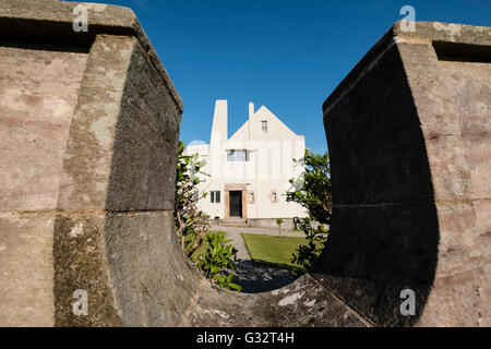 Ansicht der Hill House in Helensburgh, entworfen von Charles Rennie Mackintosh, Schottland, Vereinigtes Königreich Stockfoto