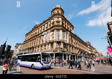 Blick auf historische Gebäude an der Buchanan Street und Argyl Street, beliebte Einkaufsstraßen, in zentralen Glasgow Vereinigtes Königreich Stockfoto