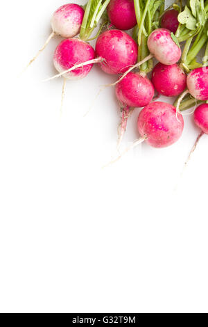 Frische Radieschen isoliert auf weißem Hintergrund. Gesundes Gemüse. Roten Radieschen. Stockfoto