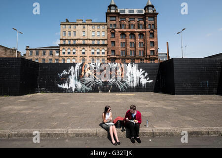 Tiger-street-Art Wandbild an Wand im zentralen Glasgow, Schottland, Vereinigtes Königreich Stockfoto