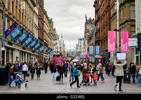 Blick auf historische Gebäude in der Buchanan Street, beliebte Einkaufsstraße in zentralen Glasgow Vereinigtes Königreich Stockfoto