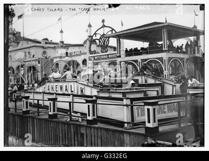 Die "Witching Waves" und "Cake Walk" waren zwei der beliebtesten Attraktionen im Luna Park. Coney Island, New York, ca. 1911. Stockfoto