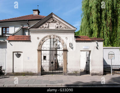 Remuh-Synagoge in jüdische Kazimierz Viertel von Krakau, Polen, erbaut im 16. Jahrhundert. Haupttor. Stockfoto