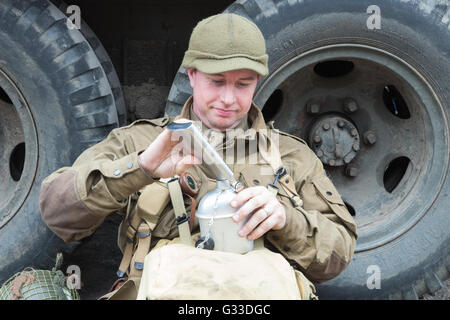 Eine Reenactor am Wochenende 1940er Jahren während des Krieges auf die Great Central Railway Stockfoto